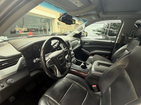 Used 2018 GMC Yukon XL SLT w/ Premium Edition RWD image 8