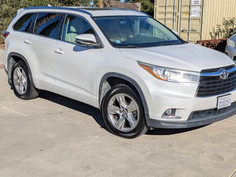 Used 2016 Toyota Highlander Limited image 1
