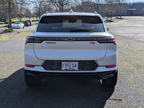 Used 2025 Chevrolet Equinox EV RS image 8