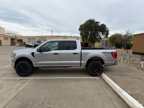 Used 2021 Ford F150 XLT AWD/4WD image 9