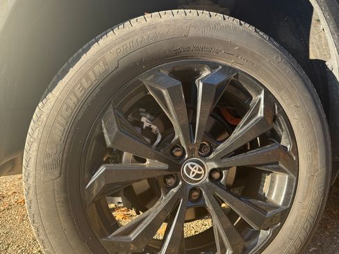 Used 2023 Toyota RAV4 SE image 24