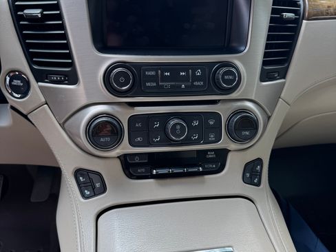 Used 2016 GMC Yukon Denali w/ Open Road Package AWD/4WD image 4