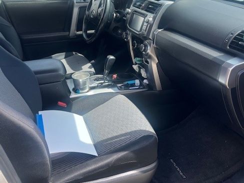 Used 2015 Toyota 4Runner SR5 Premium image 11