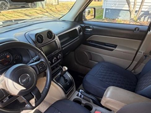 Used 2014 Jeep Patriot Latitude image 4