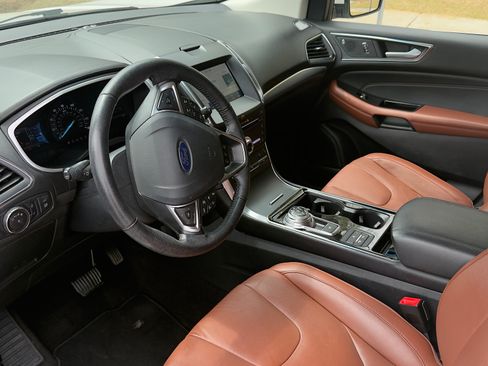 Used 2019 Ford Edge Titanium w/ Equipment Group 301A image 14