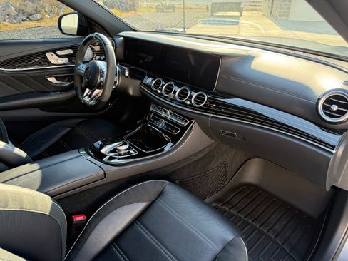 Used 2019 Mercedes-Benz E 63 AMG S image 21