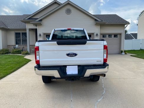 Used 2017 Ford F250 XL w/ Power Equipment Group AWD/4WD image 10