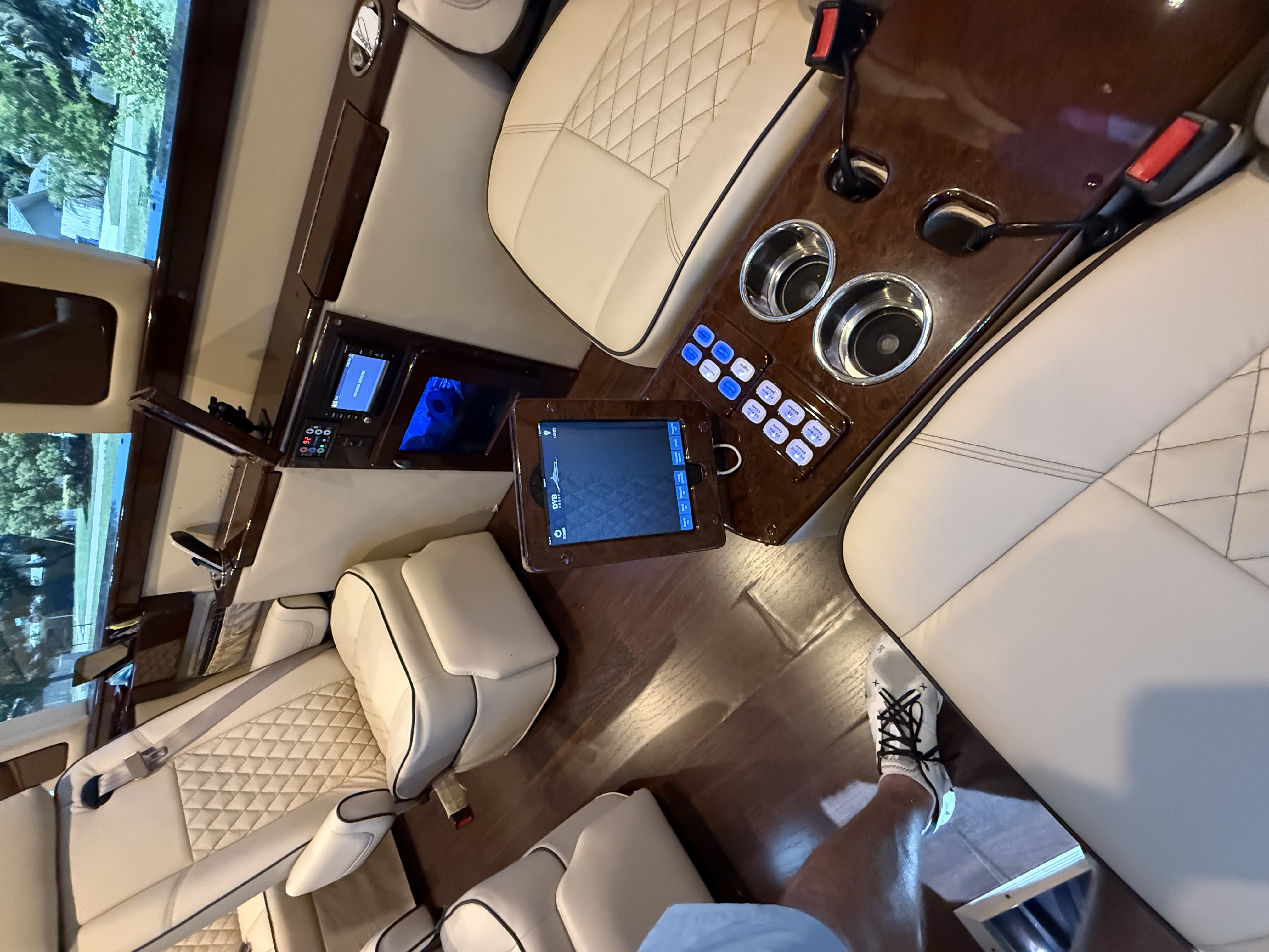 Used 2014 Mercedes-Benz Sprinter 2500 image 10