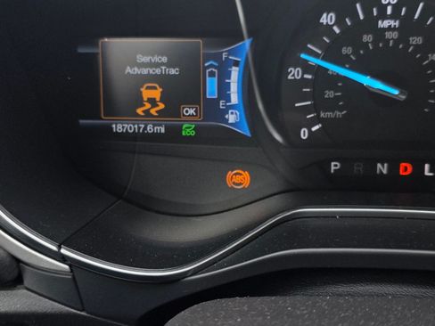 Used 2016 Ford Fusion SE image 23