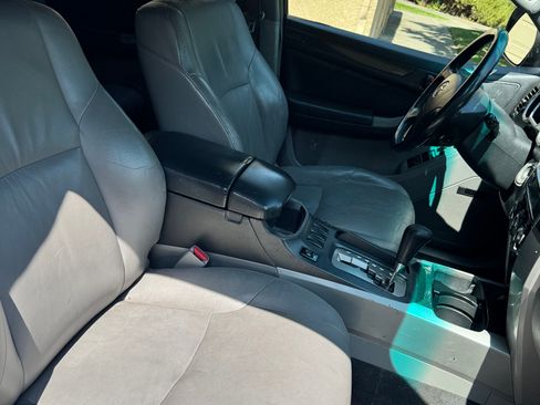 Used 2004 Toyota 4Runner Limited RWD image 10