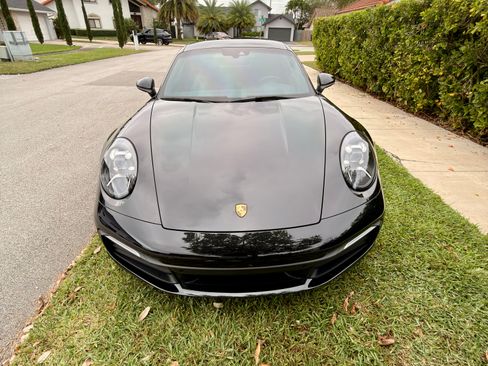 Used 2024 Porsche 911 Carrera image 6