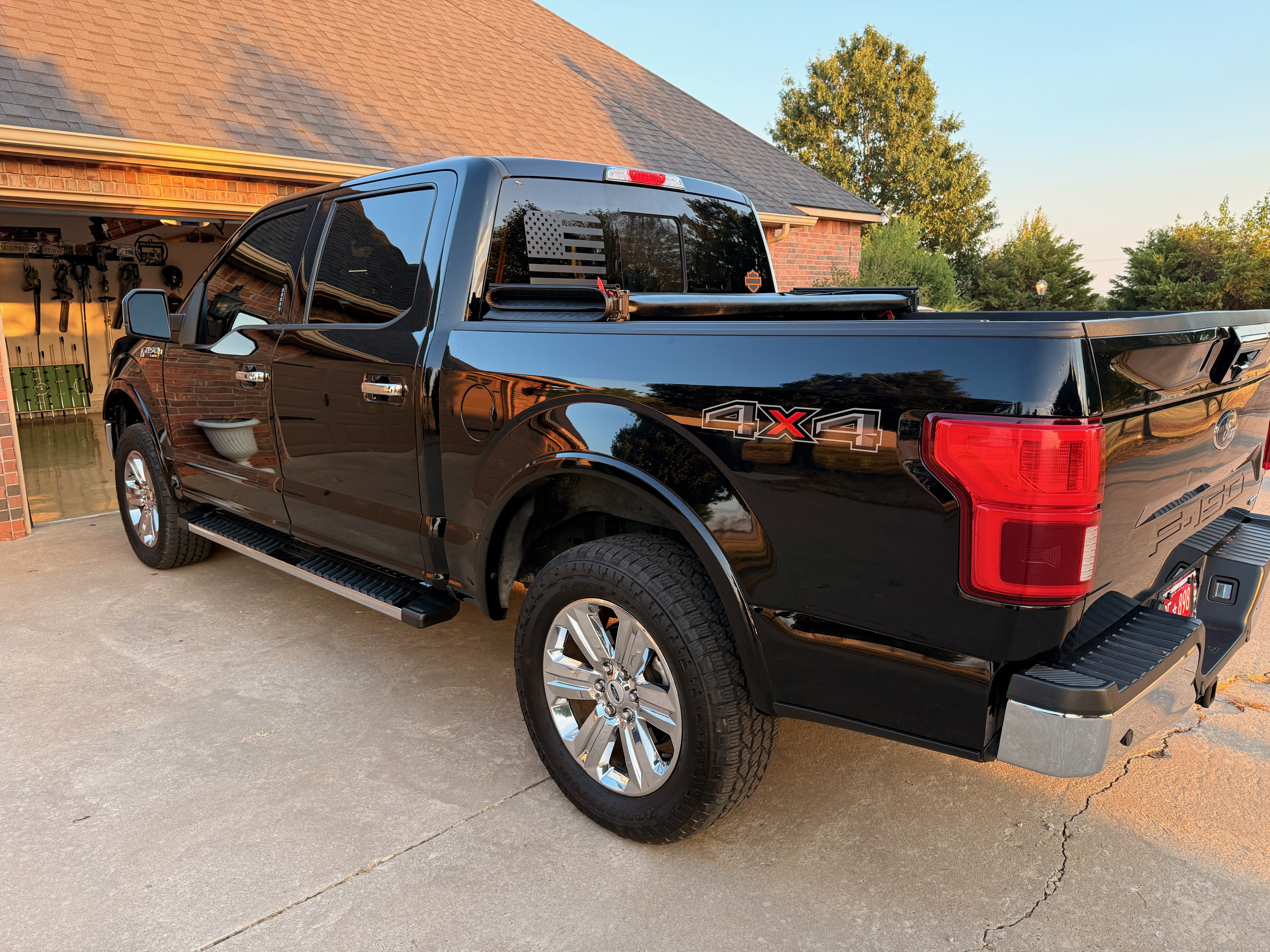 Used 2018 Ford F150 Lariat w/ Equipment Group 502A Luxury AWD/4WD image 6
