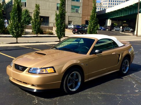 Used 2000 Ford Mustang GT RWD image 4