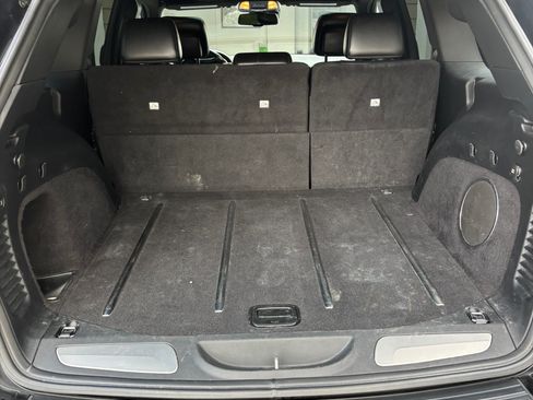 Used 2016 Jeep Grand Cherokee SRT image 14