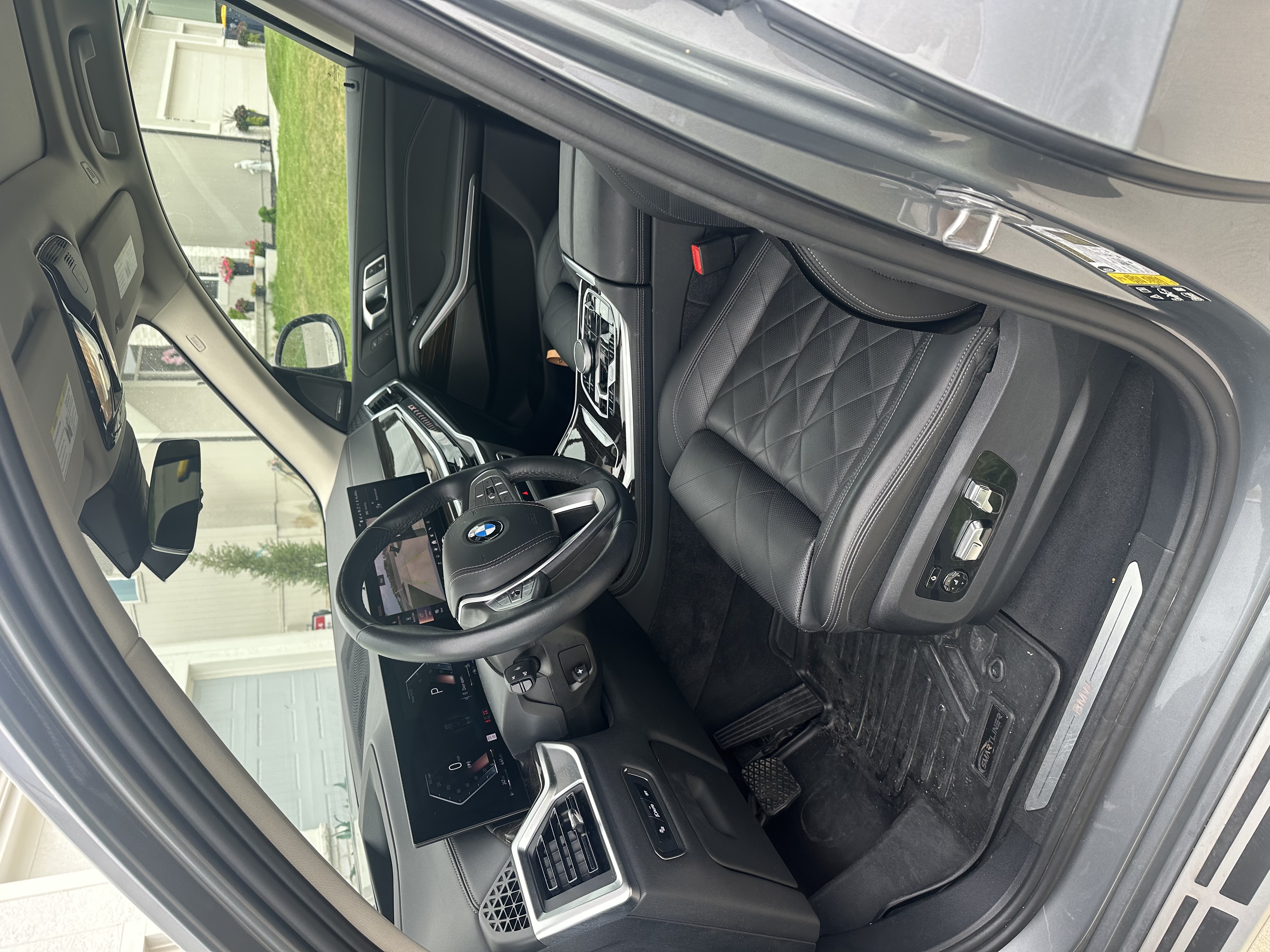 Used 2024 BMW X7 xDrive40i AWD/4WD image 11