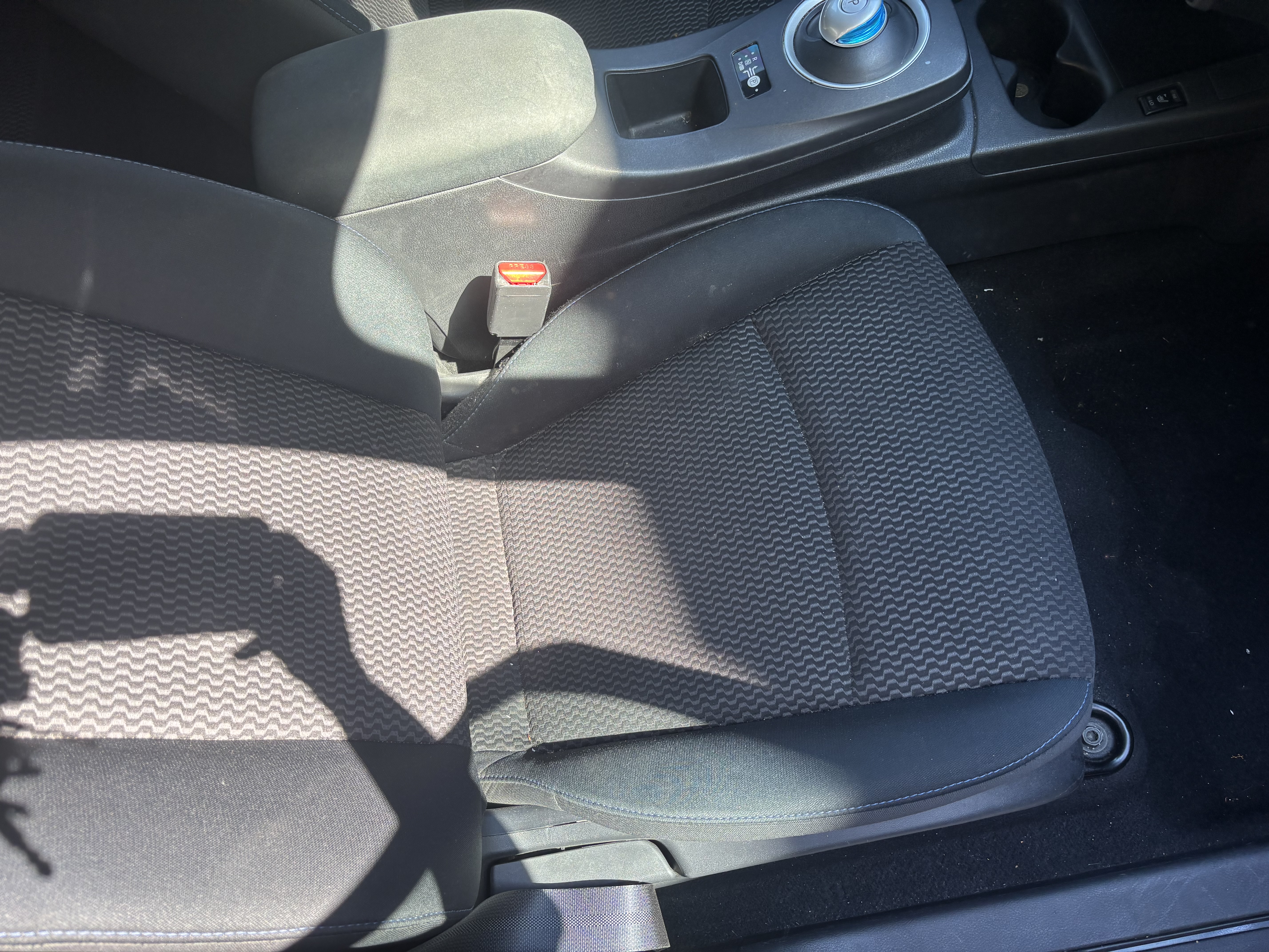 Used 2013 Nissan Leaf S FWD image 12