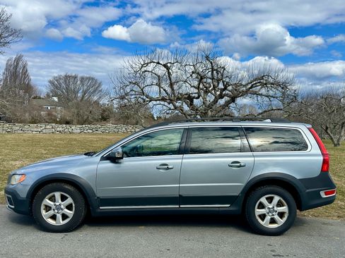 Used 2010 Volvo XC70 3.2 image 30