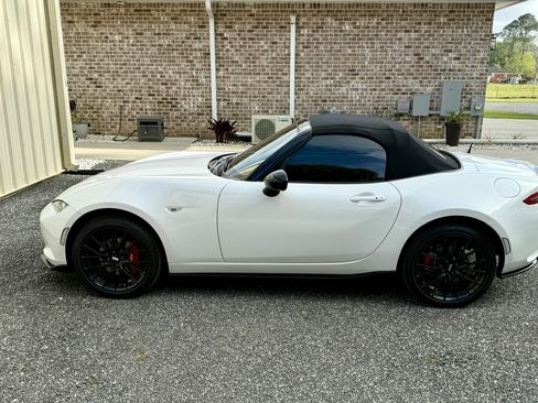 Used 2024 MAZDA MX-5 Miata Club w/ Brembo/BBS Recaro Package image 8