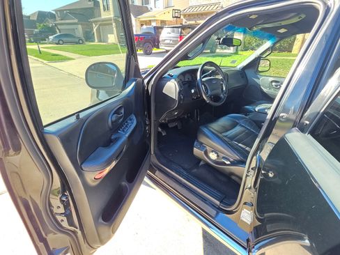 Used 2001 Ford F150 Harley-Davidson image 26