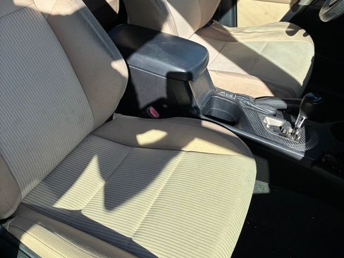 Used 2013 Toyota RAV4 XLE image 6