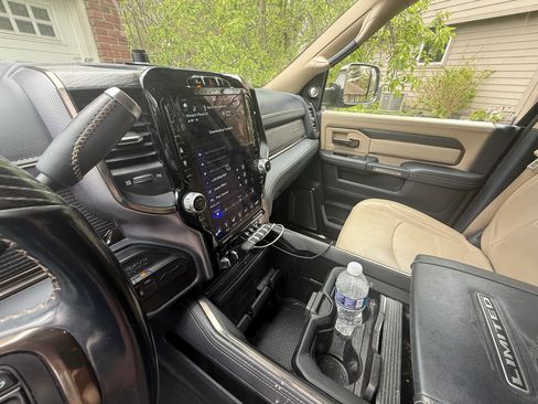 Used 2020 RAM 2500 Limited image 10