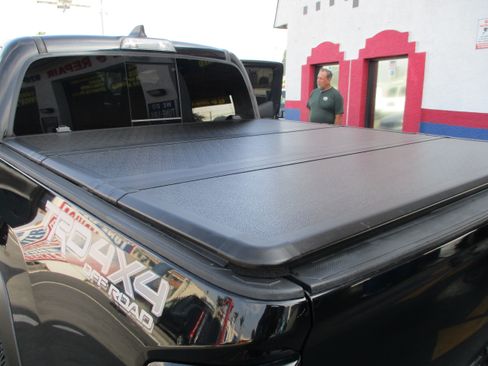 Used 2021 Toyota Tacoma TRD Off-Road w/ Technology Package image 21