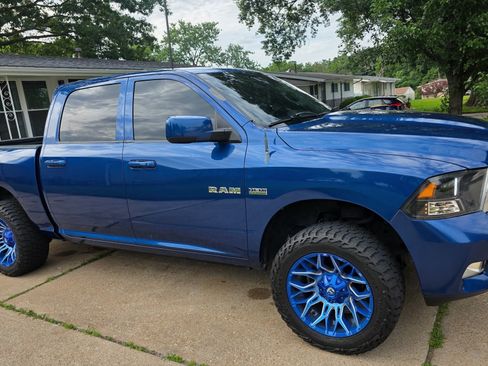 Used 2009 Dodge Ram 1500 Truck Sport AWD/4WD image 2