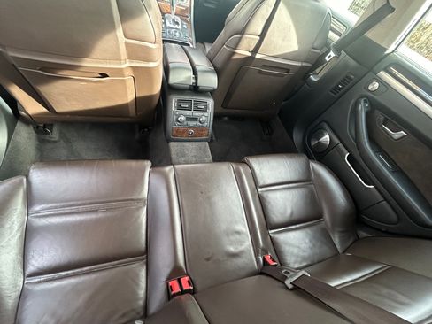 Used 2008 Audi S8 image 8