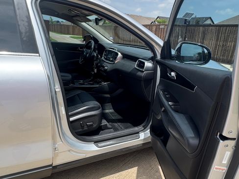 Used 2016 Kia Sorento EX FWD image 9