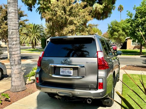 Used 2011 Lexus GX 460 image 5