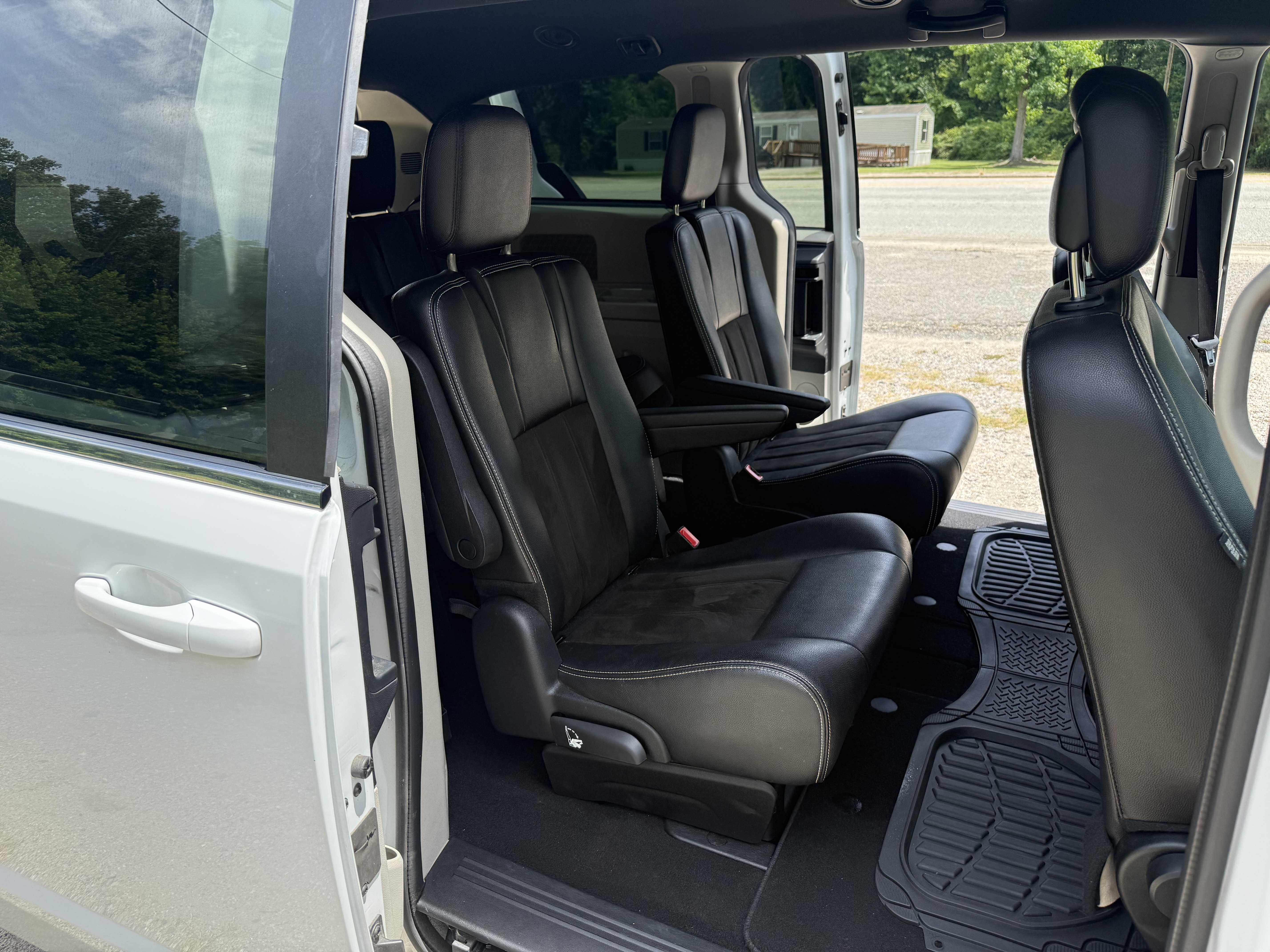 Used 2019 Dodge Grand Caravan SXT FWD image 5