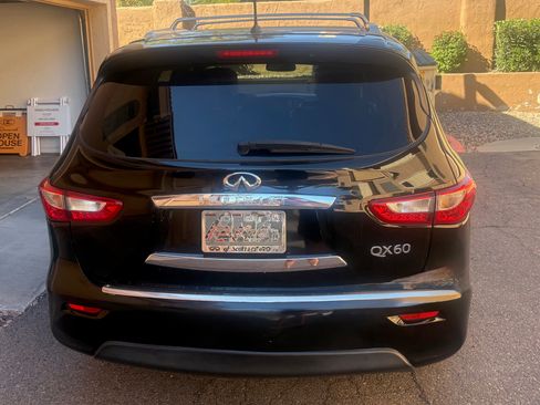Used 2015 INFINITI QX60 3.5 Sport Utility 4D image 4