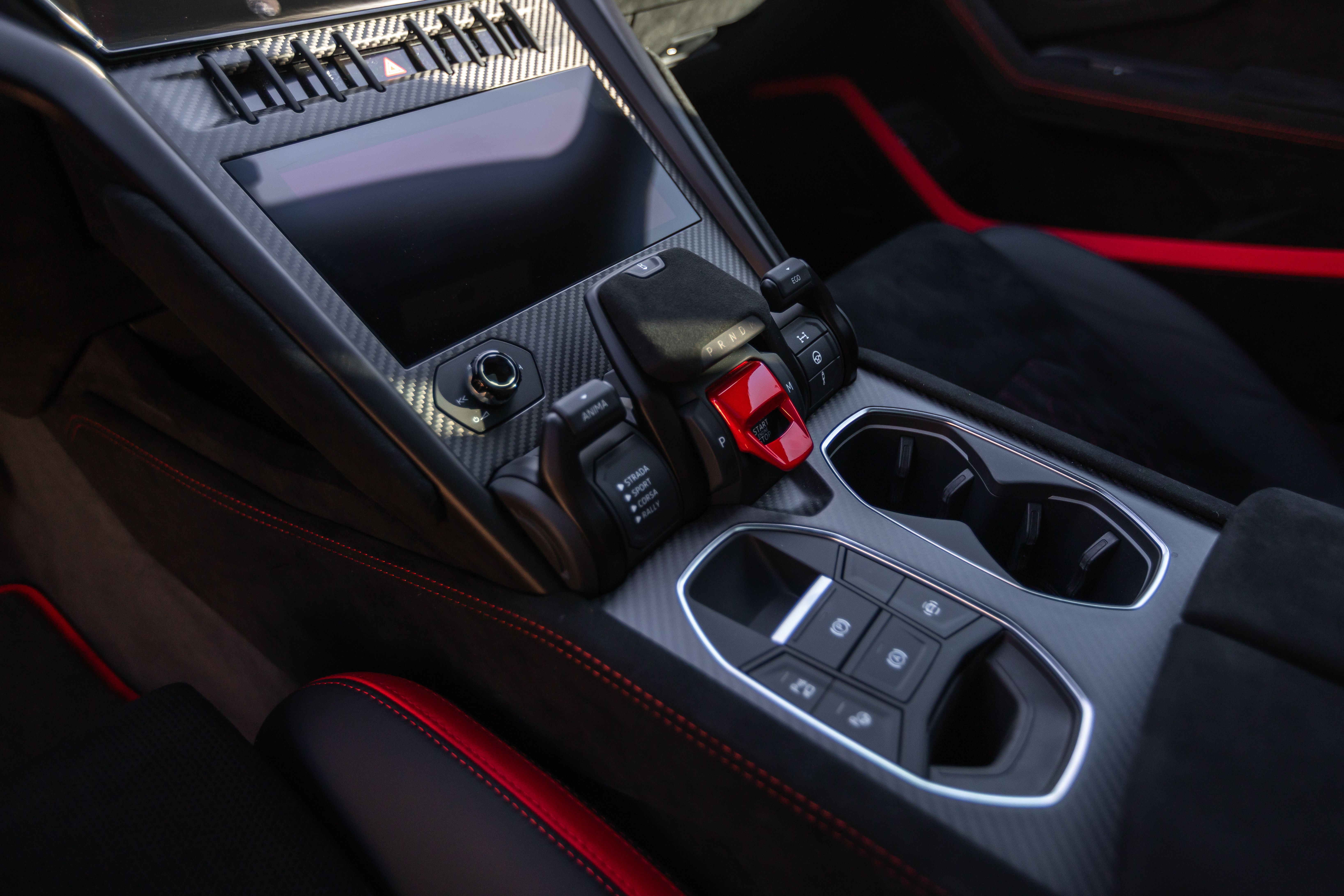 Used 2024 Lamborghini Urus Performante AWD/4WD image 28