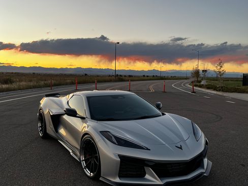Used 2024 Chevrolet Corvette E-Ray w/ Stealth Interior Trim Package image 2