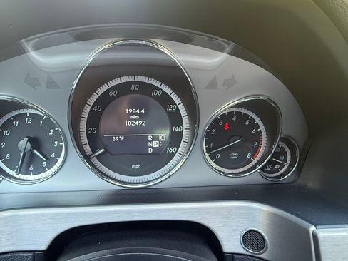Used 2010 Mercedes-Benz E 350 4MATIC Sedan image 17