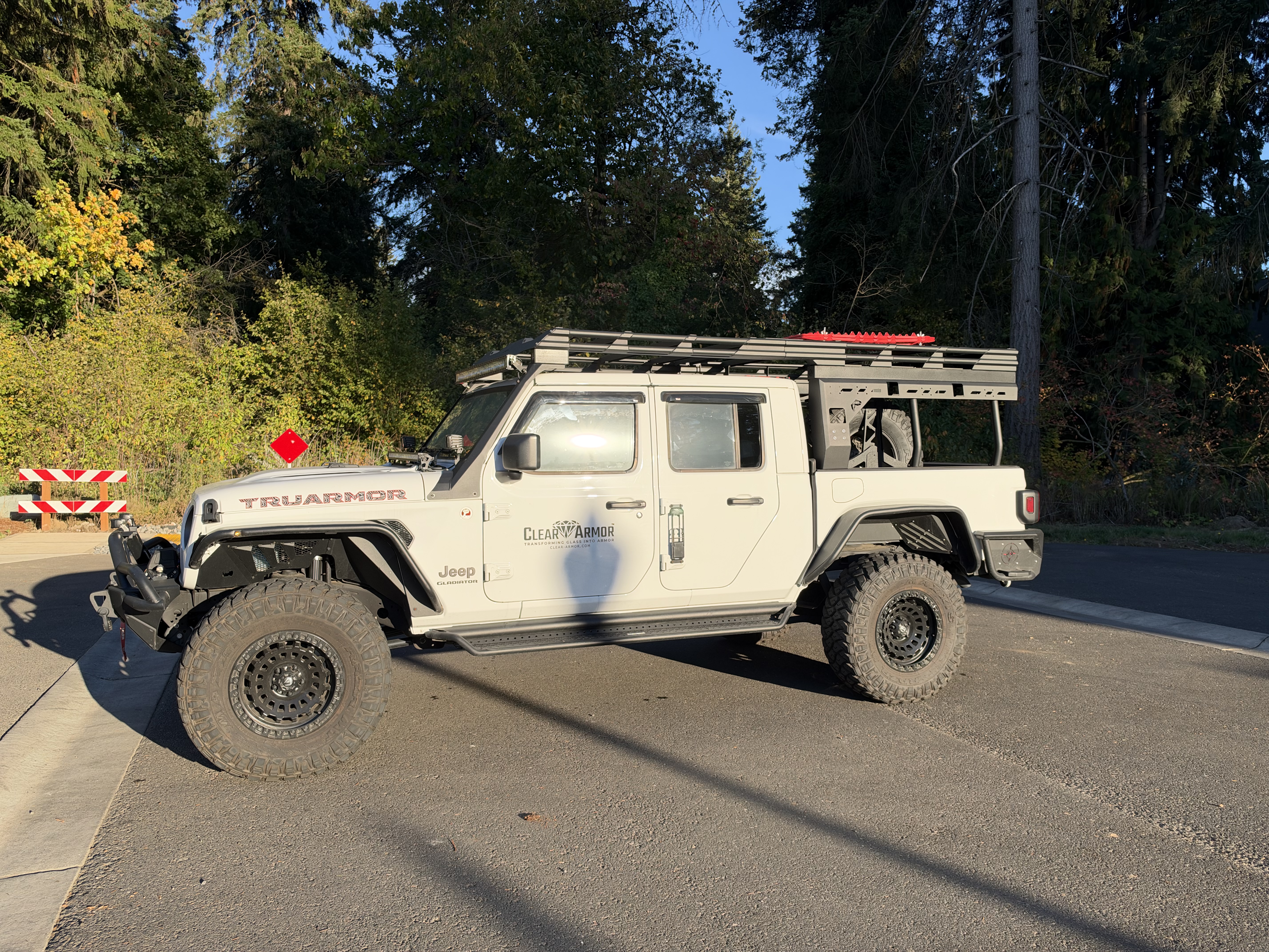 Used 2021 Jeep Gladiator Rubicon AWD/4WD image 2