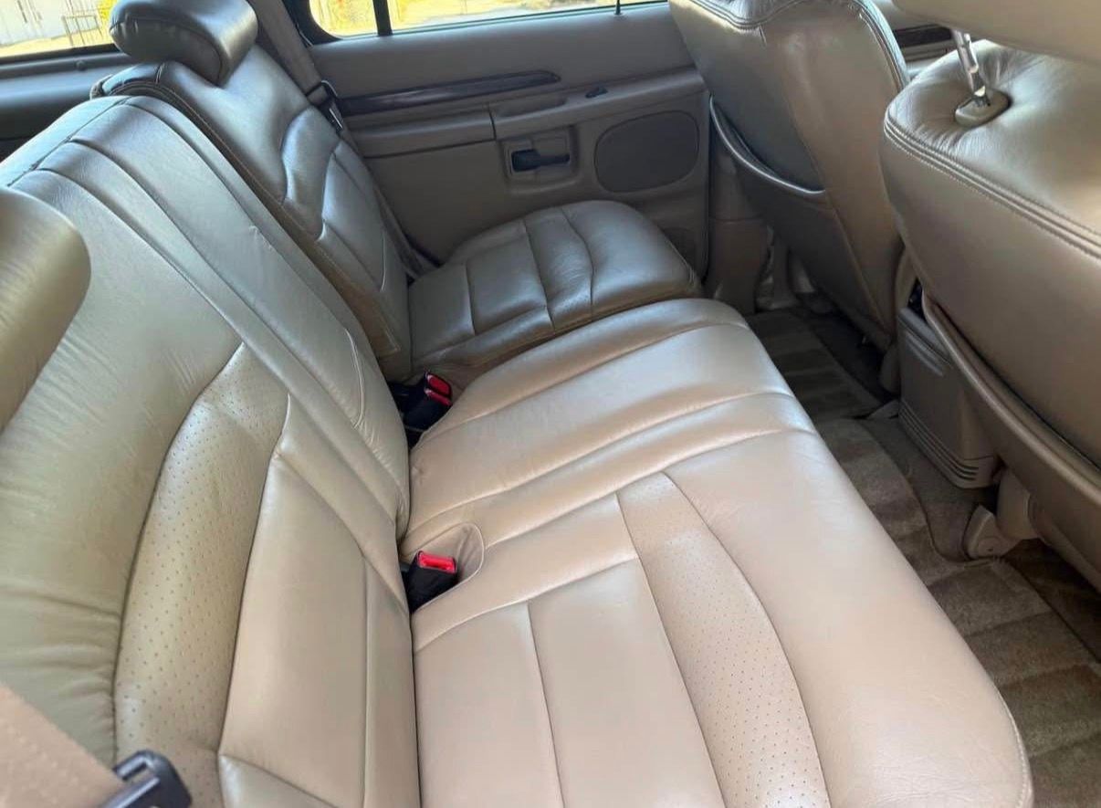 Used 2000 Ford Explorer Limited RWD image 19