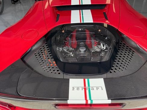Used 2023 Ferrari SF90 Stradale image 18