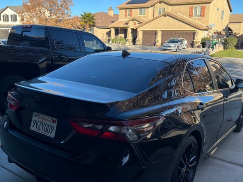 Used 2022 Toyota Camry SE image 5