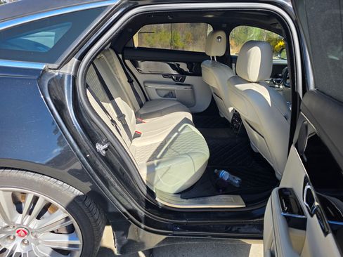 Used 2018 Jaguar XJ L Supercharged image 9