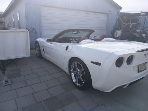 Used 2007 Chevrolet Corvette Convertible w/ Preferred Equipment Group RWD image 13