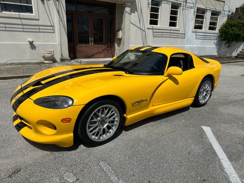 Used 2002 Dodge Viper GTS image 16