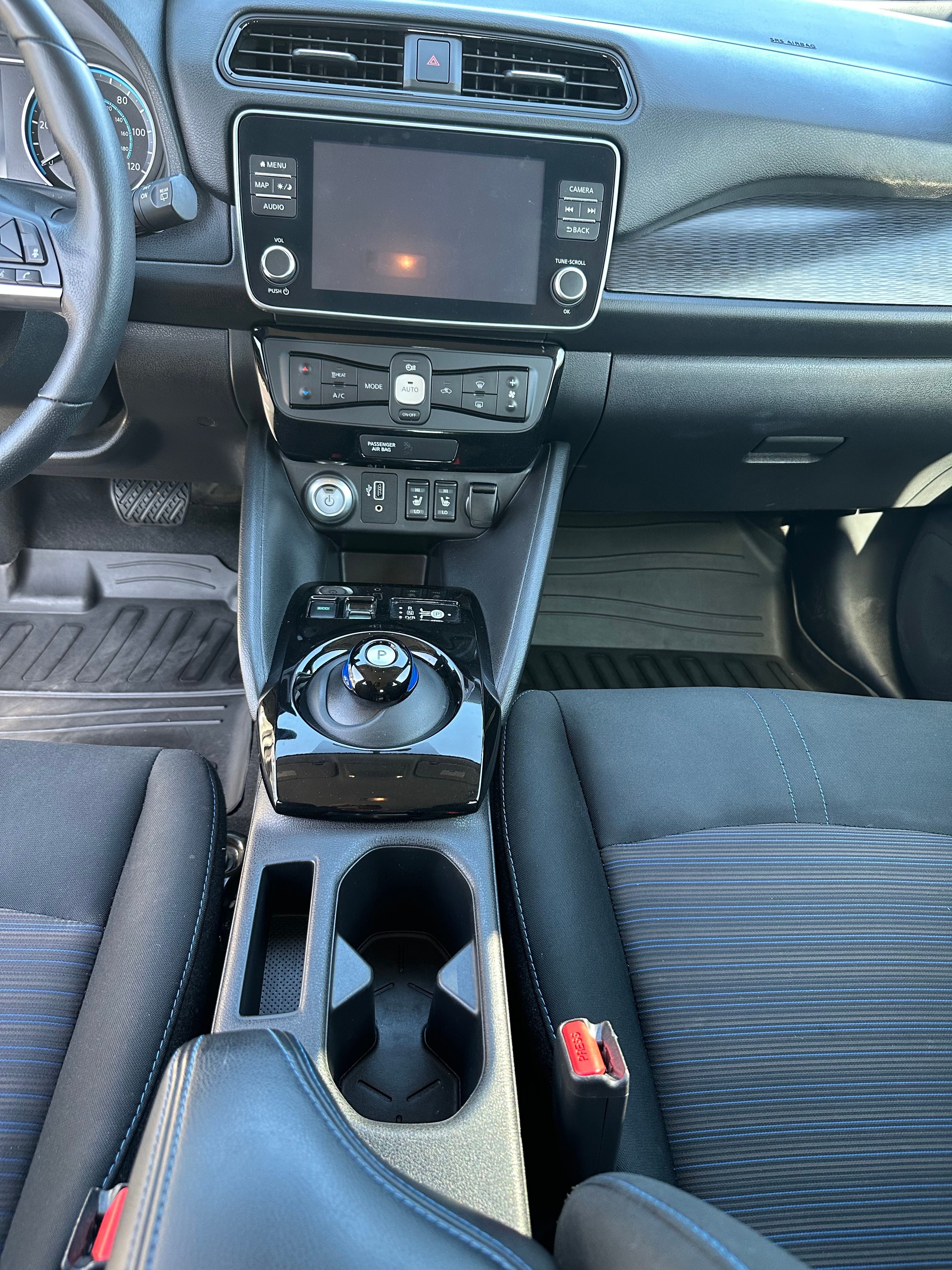 Used 2019 Nissan Leaf SV Plus w/ SV All Weather Package FWD image 16
