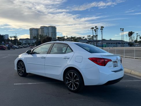 Used 2018 Toyota Corolla SE w/ Carpet Mat Package (TMS) image 5