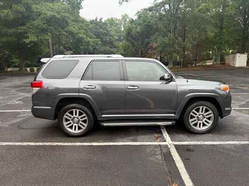 Used 2012 Toyota 4Runner Limited AWD/4WD image 5