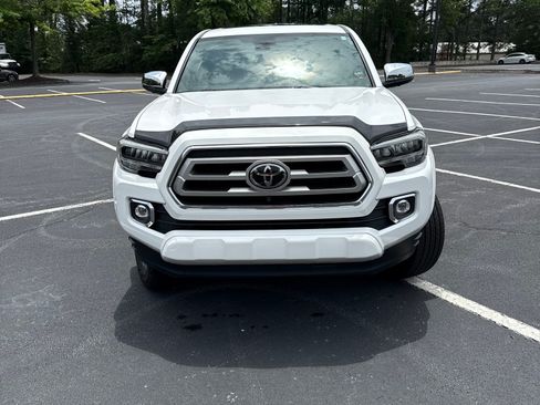 Used 2020 Toyota Tacoma Limited RWD image 18