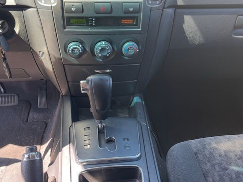 Used 2007 Kia Sorento LX w/ Sport Pkg image 13