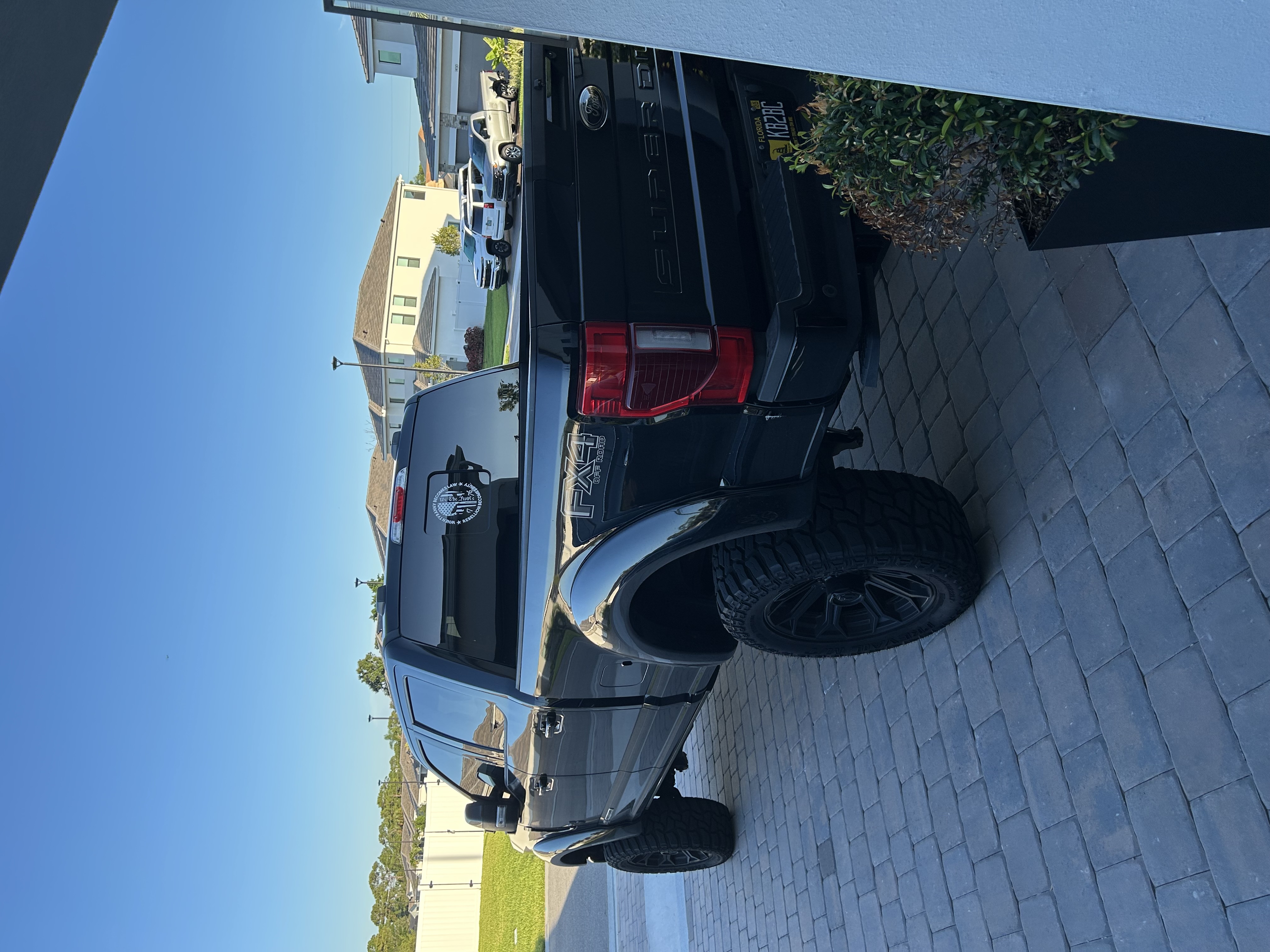 Used 2022 Ford F250 Lariat w/ Black Appearance Package AWD/4WD image 2