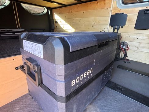 Used 2024 Mercedes-Benz Sprinter 2500 image 12