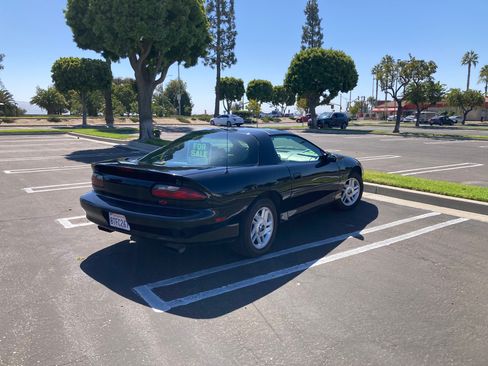 Used 1996 Chevrolet Camaro Z28 RWD image 4